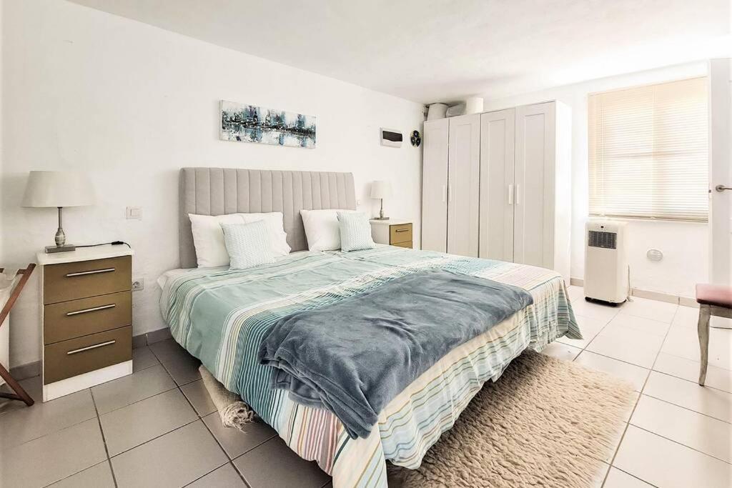 Stunning Sea View Villa With 6 Bedrooms & Heated Pool - Villa Renaissance Playa Blanca  Quarto foto